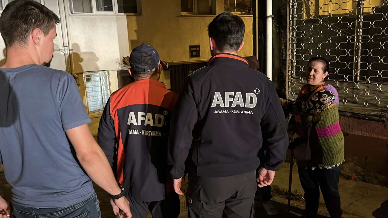 İhbara giden 2 sağlık çalışanı hastanelik oldu 4